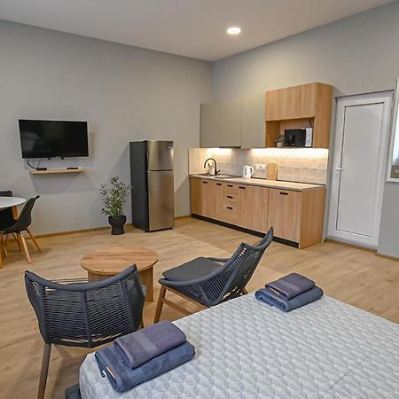 Big Studio Apt.On Liberty Square Tbilisi ภายนอก รูปภาพ