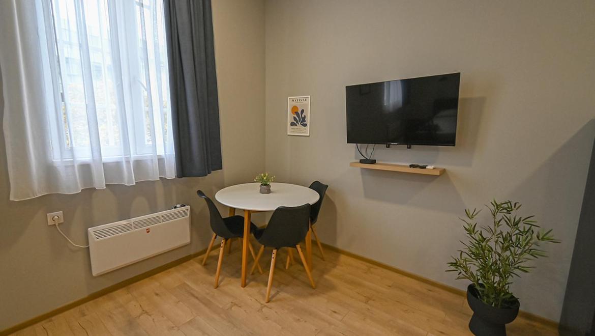 Big Studio Apt.On Liberty Square Tbilisi ภายนอก รูปภาพ